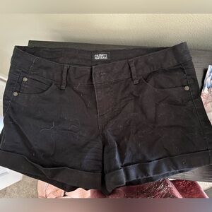 Black khaki shorts, mid rise